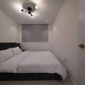 招待所 Dawn House